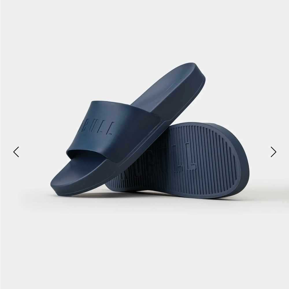 NOBULL SLIDES Navy - New in Box size W 10.5